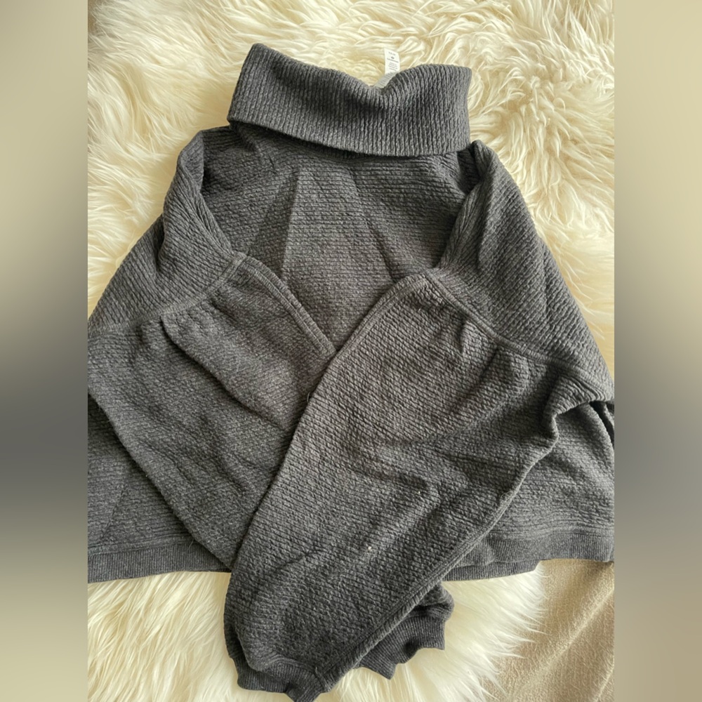 Lululemon crop textured pullover